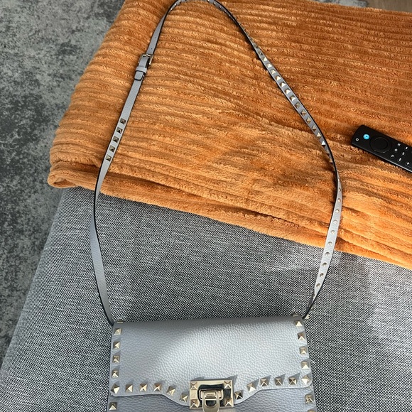 Valentino crossover- perfect outside just makeup inside, can be cleaned - Picture 3 of 8